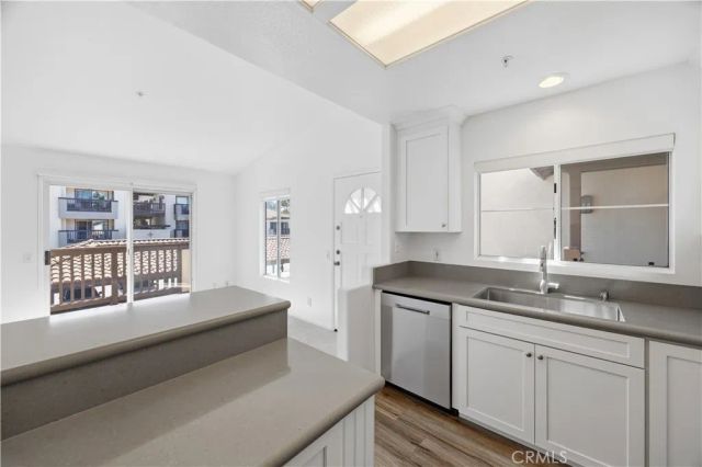 2960 Champion 805, Tustin, CA 92782