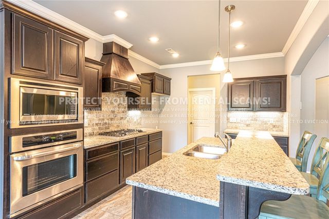 2912 W Featherock, Fayetteville, AR 72704