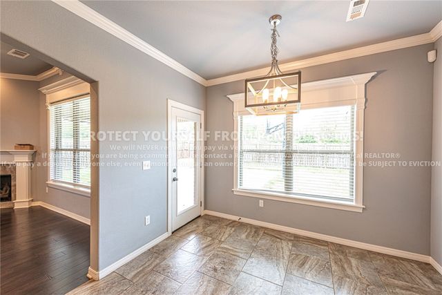 2912 W Featherock, Fayetteville, AR 72704