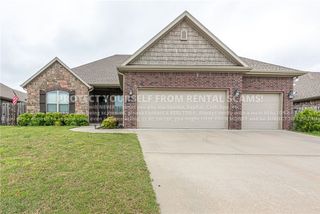 2912 W Featherock, Fayetteville, AR 72704