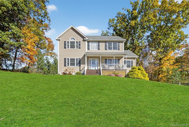 4 Theresa Court, Lagrangeville, NY 12540