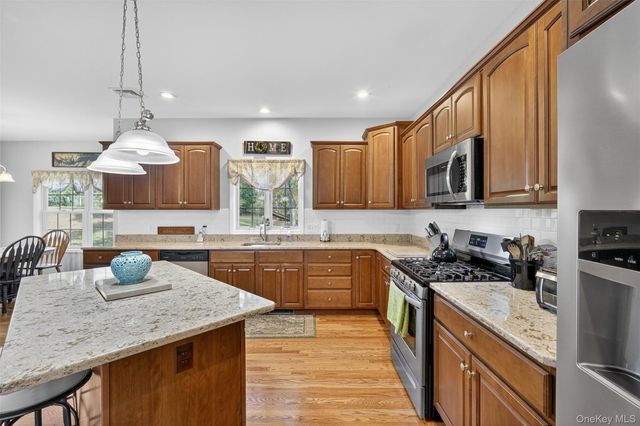 4 Theresa Court, Lagrangeville, NY 12540