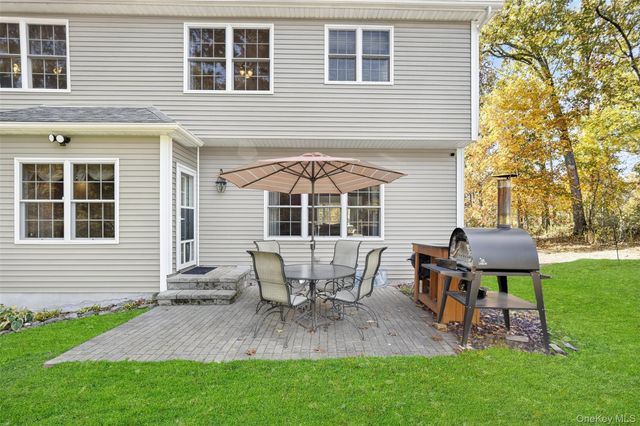 4 Theresa Court, Lagrangeville, NY 12540