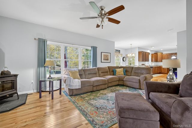 4 Theresa Court, Lagrangeville, NY 12540