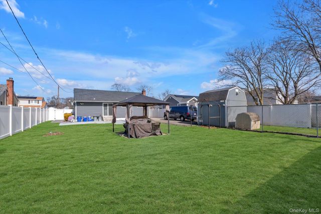 15 Silverpine Drive, Amityville, NY 11701