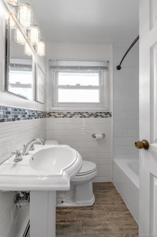 15 Silverpine Drive, Amityville, NY 11701