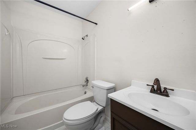 167 Clinton Avenue, Elyria, OH 44035