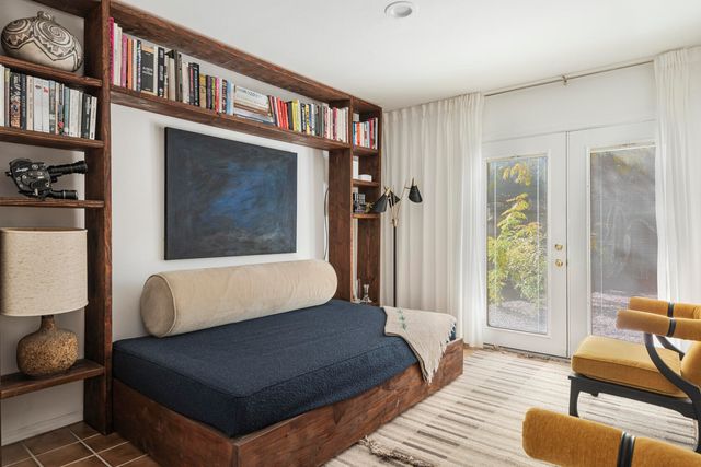 1731 Notre Dame Drive NE, Albuquerque, NM 87106