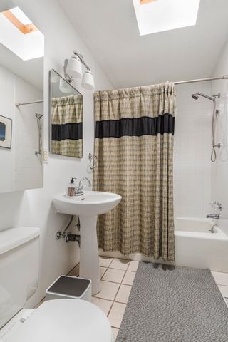 1731 Notre Dame Drive NE, Albuquerque, NM 87106