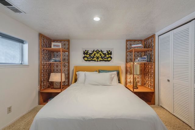 1731 Notre Dame Drive NE, Albuquerque, NM 87106