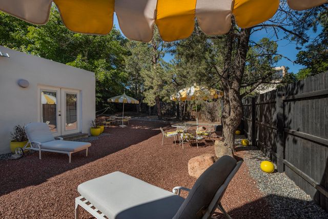 1731 Notre Dame Drive NE, Albuquerque, NM 87106