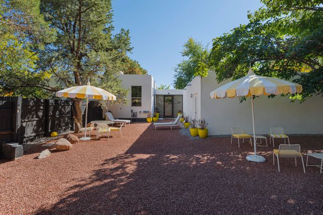 1731 Notre Dame Drive NE, Albuquerque, NM 87106