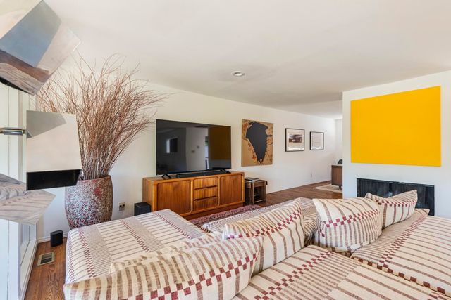 1731 Notre Dame Drive NE, Albuquerque, NM 87106