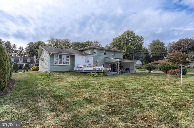 81 LOCUST AVE, Hershey, PA 17033