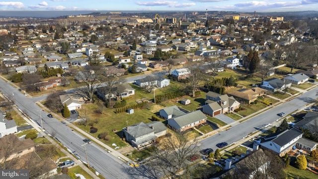 81 LOCUST AVE, Hershey, PA 17033