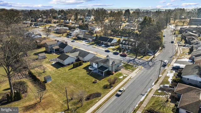 81 LOCUST AVE, Hershey, PA 17033