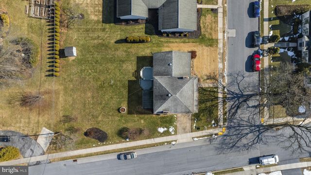 81 LOCUST AVE, Hershey, PA 17033