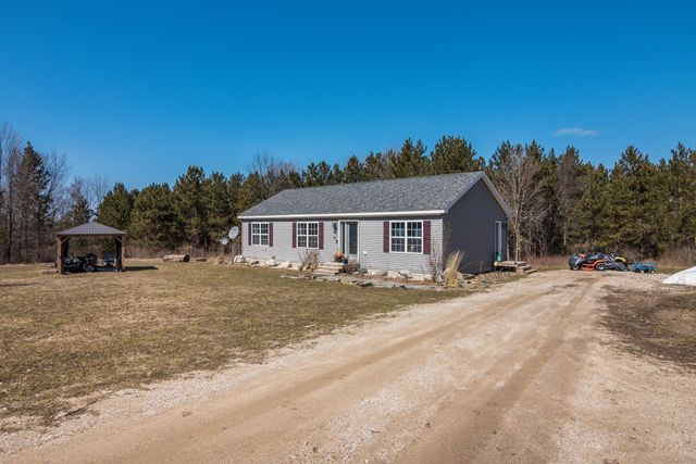 11782 Brettonwood Heights Drive, Rapid City, MI 49676