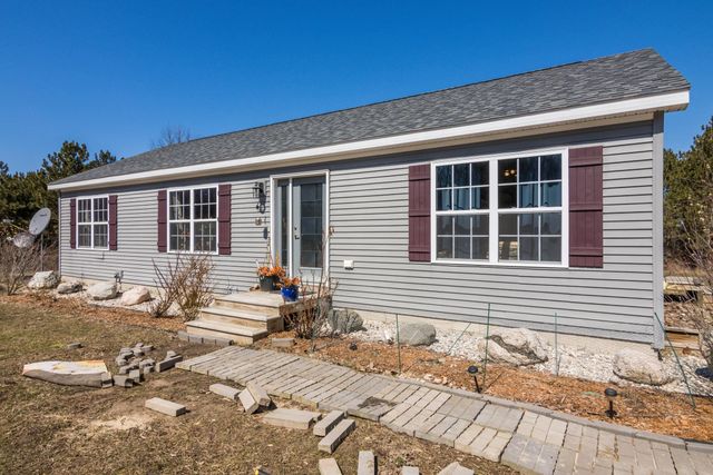 11782 Brettonwood Heights Drive, Rapid City, MI 49676