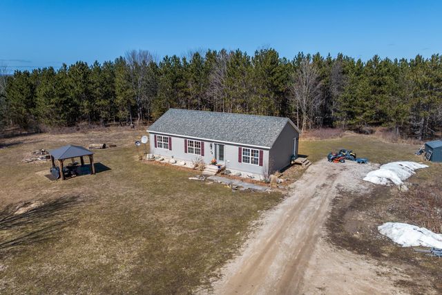 11782 Brettonwood Heights Drive, Rapid City, MI 49676