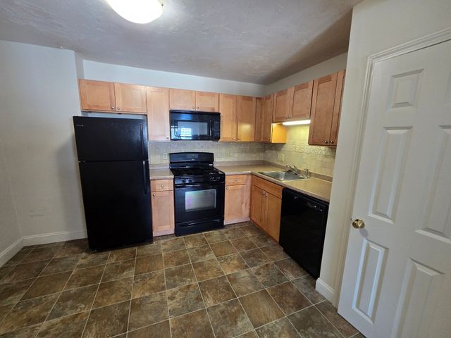 720 Main St 10, Weymouth, MA 02190