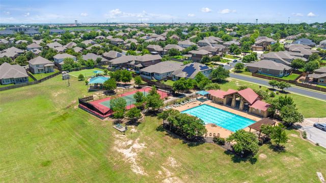 3931 Links LN, Round Rock, TX 78664