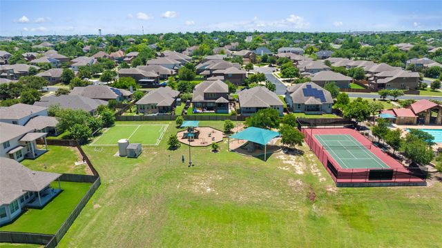 3931 Links LN, Round Rock, TX 78664