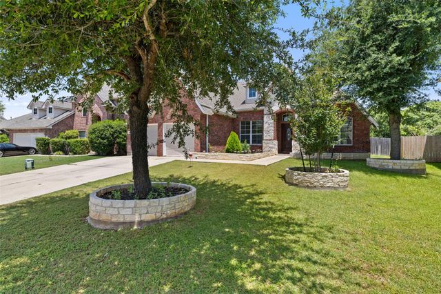 3931 Links LN, Round Rock, TX 78664