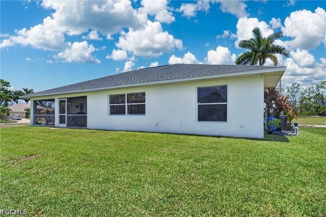 3437 NE 9th PL, Cape Coral, FL 33909