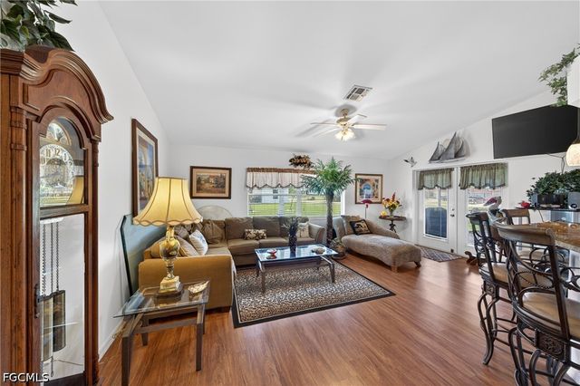 3437 NE 9th PL, Cape Coral, FL 33909