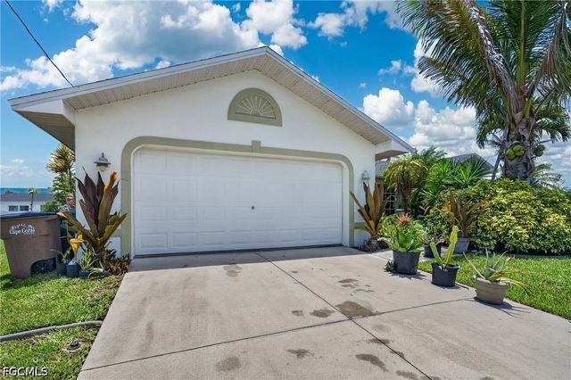 3437 NE 9th PL, Cape Coral, FL 33909