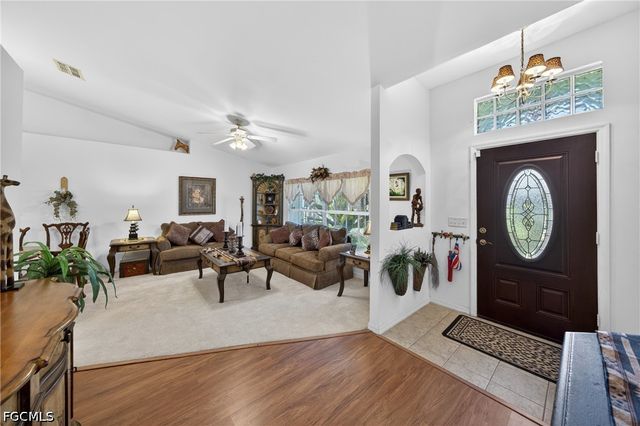 3437 NE 9th PL, Cape Coral, FL 33909