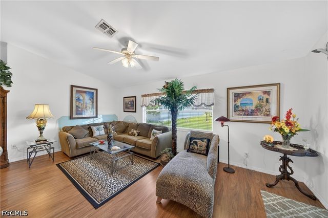 3437 NE 9th PL, Cape Coral, FL 33909