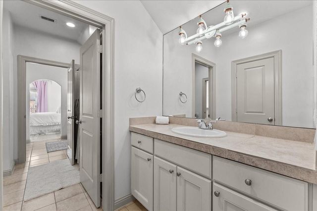 208 Valmar Street, League City, TX 77565