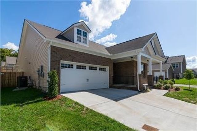 1856 Stonewater Dr, Hermitage, TN 37076