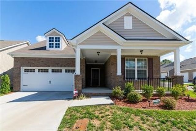 1856 Stonewater Dr, Hermitage, TN 37076