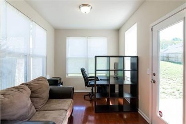 1856 Stonewater Dr, Hermitage, TN 37076