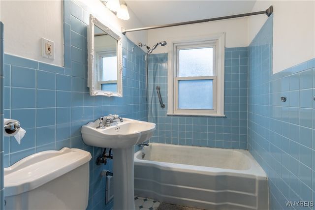 157 Wellington Avenue, Tonawanda, NY 14223