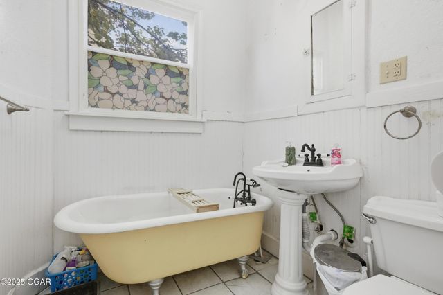 222 N Joplin Avenue, Joplin, MO 64801