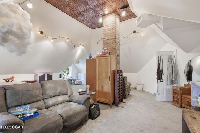 222 N Joplin Avenue, Joplin, MO 64801