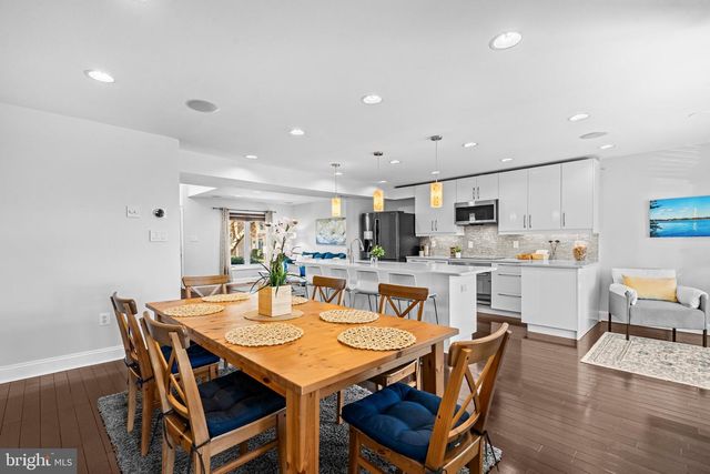 1044 TREVINO LN, Herndon, VA 20170