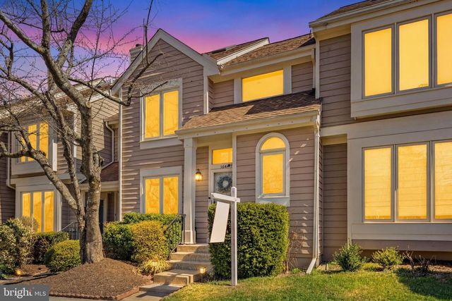 1044 TREVINO LN, Herndon, VA 20170