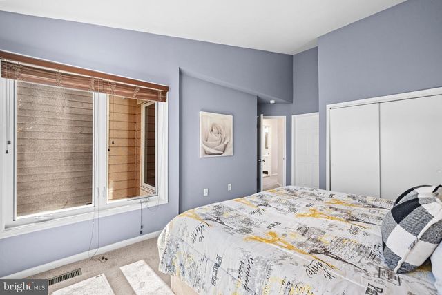 1044 TREVINO LN, Herndon, VA 20170