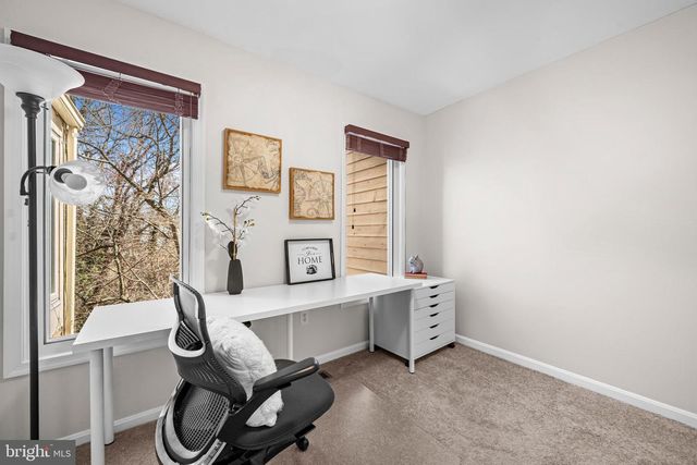 1044 TREVINO LN, Herndon, VA 20170