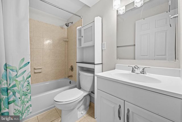 1044 TREVINO LN, Herndon, VA 20170