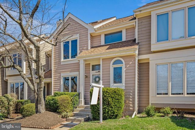 1044 TREVINO LN, Herndon, VA 20170