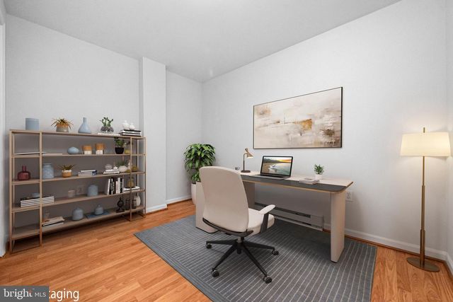 1044 TREVINO LN, Herndon, VA 20170