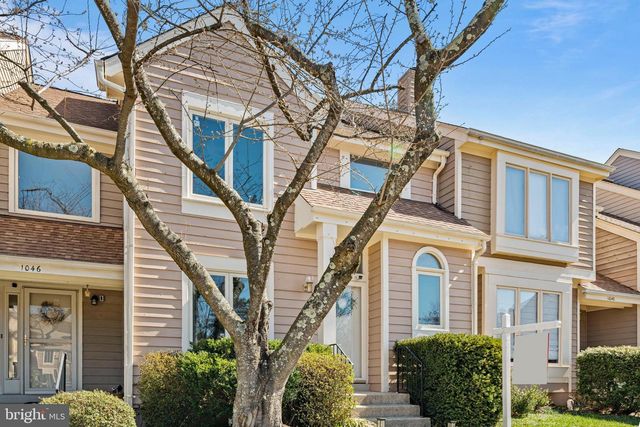 1044 TREVINO LN, Herndon, VA 20170