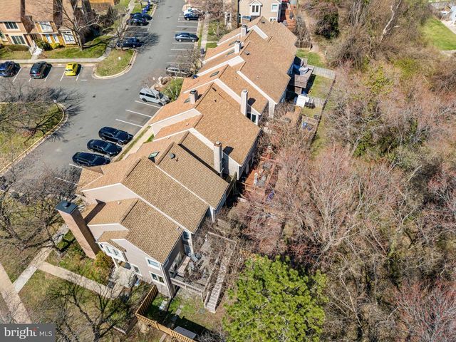 1044 TREVINO LN, Herndon, VA 20170