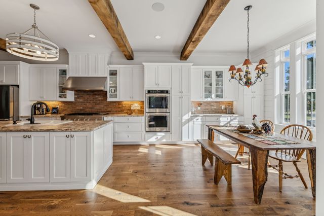 4325 Cave Springs Rd, Columbia, TN 38401